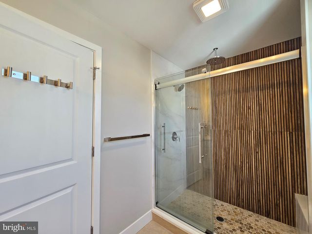 829 THIRD AVE, Croydon, PA 19021