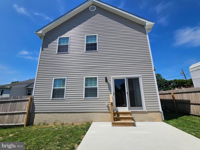 829 THIRD AVE, Croydon, PA 19021