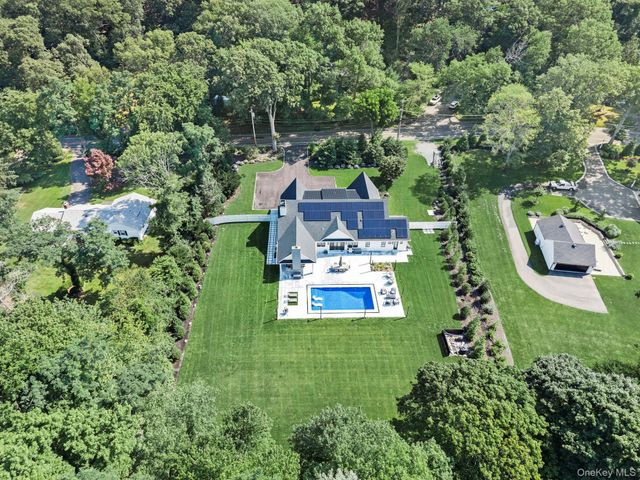 53 Stony Hollow Road, Centerport, NY 11721