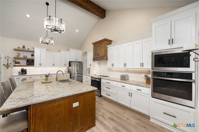 1001 County Road 3152, Kempner, TX 76539