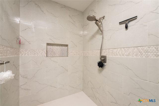 1001 County Road 3152, Kempner, TX 76539