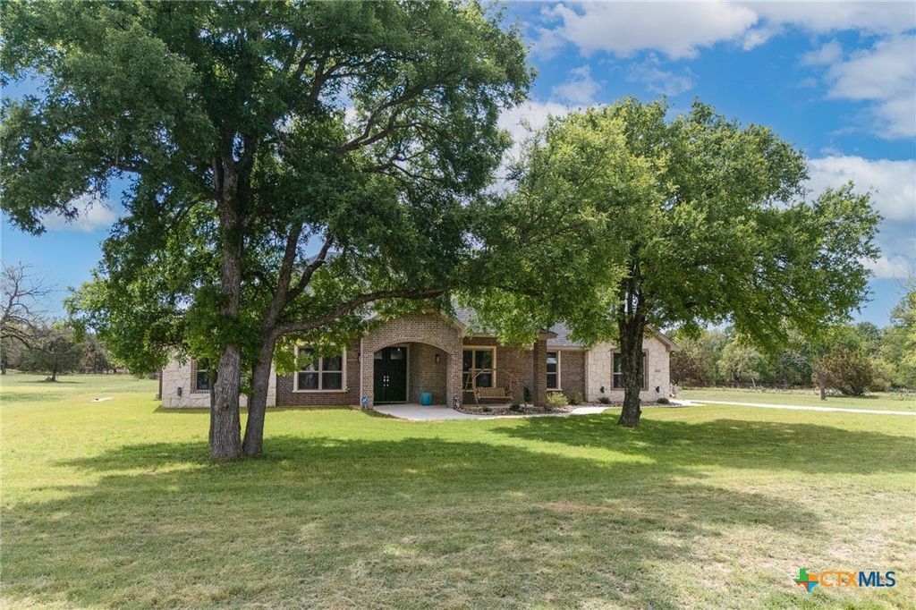 1001 County Road 3152, Kempner, TX 76539