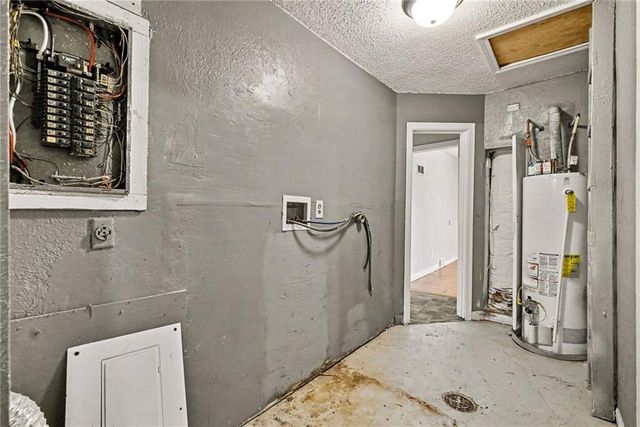 7121 WOODLAND Avenue, Kansas City, MO 64132