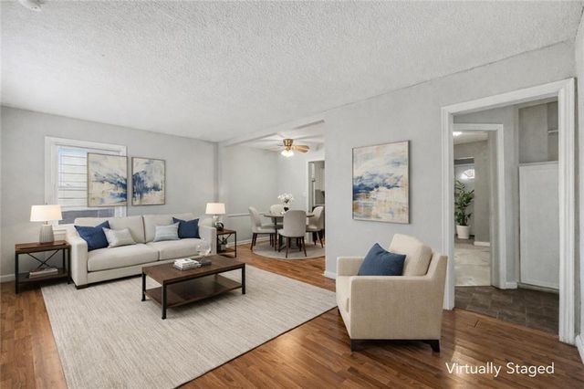 7121 WOODLAND Avenue, Kansas City, MO 64132