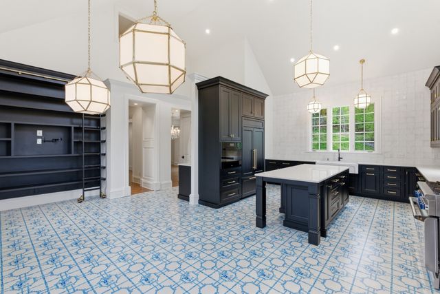 4421 Wayland Dr, Nashville, TN 37215