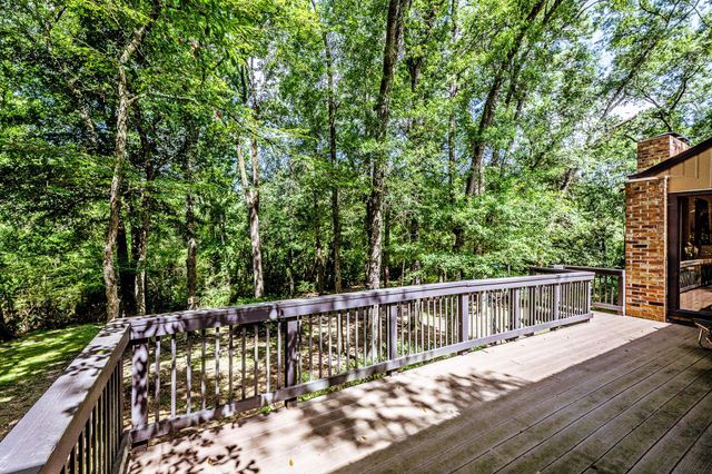 1776 Avenue S, Huntsville, TX 77340