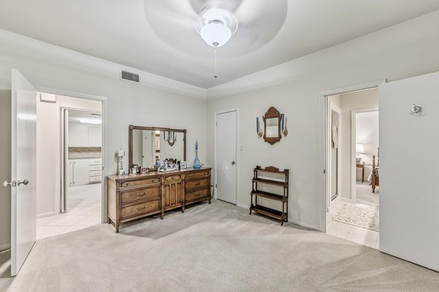 1776 Avenue S, Huntsville, TX 77340