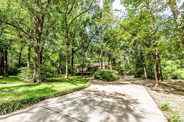 1776 Avenue S, Huntsville, TX 77340
