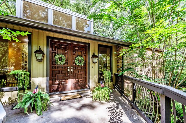 1776 Avenue S, Huntsville, TX 77340