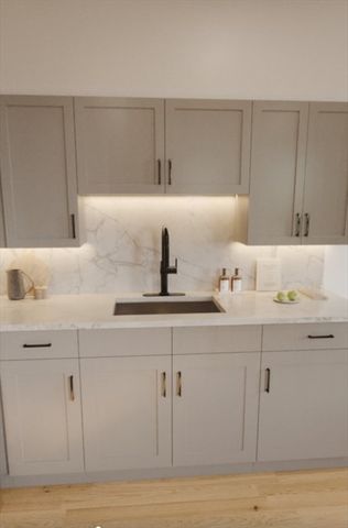 272 Talbot Ave 403, Boston, MA 02124