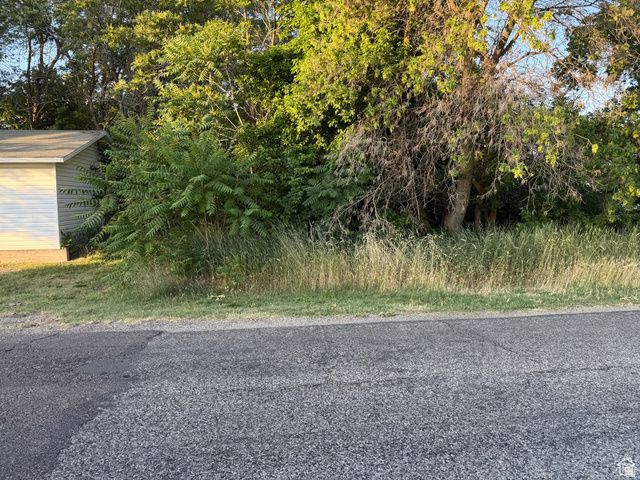 5947 W 4600 S, Hooper, UT 84315