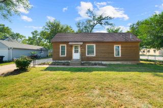 725 Argyle Ave, Minneapolis, KS 67467