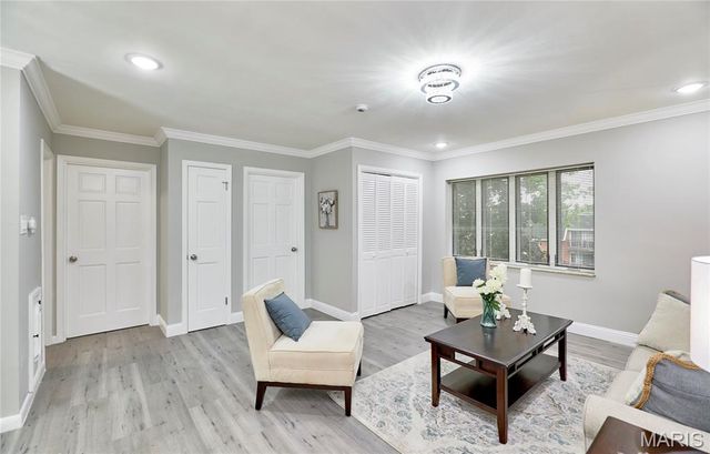 4535 Marlboro Court, Pasadena Hills, MO 63121