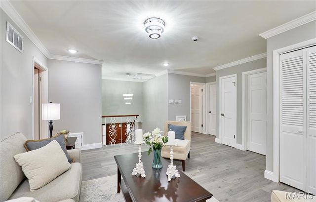 4535 Marlboro Court, Pasadena Hills, MO 63121