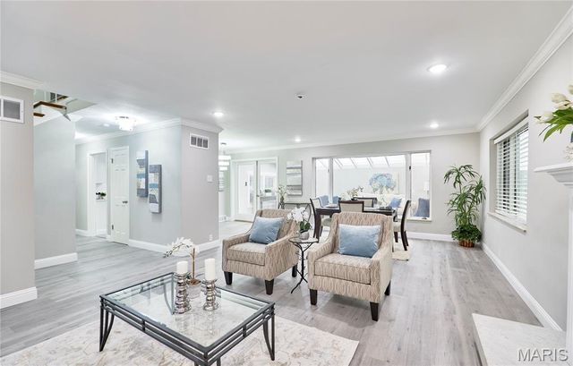 4535 Marlboro Court, Pasadena Hills, MO 63121