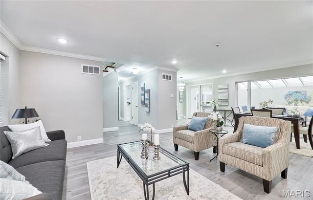 4535 Marlboro Court, Pasadena Hills, MO 63121