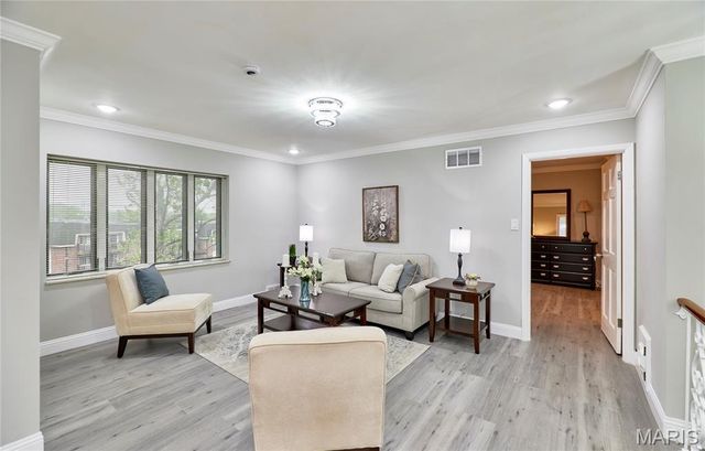 4535 Marlboro Court, Pasadena Hills, MO 63121