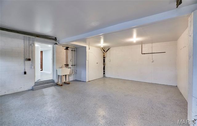 4535 Marlboro Court, Pasadena Hills, MO 63121