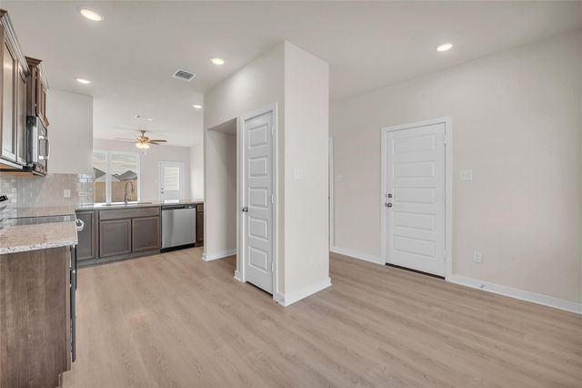 290 Boatright BLVD, Jarrell, TX 76537