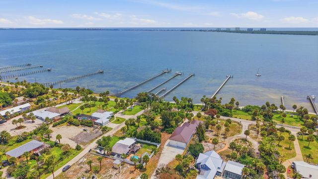 12349 S Indian River Drive, Jensen Beach, FL 34957