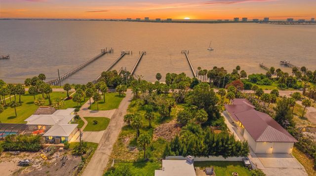 12349 S Indian River Drive, Jensen Beach, FL 34957