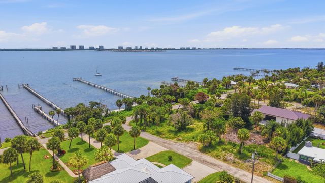 12349 S Indian River Drive, Jensen Beach, FL 34957