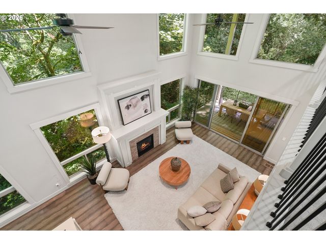 12252 Sw 13TH Ct, Portland, OR 97219