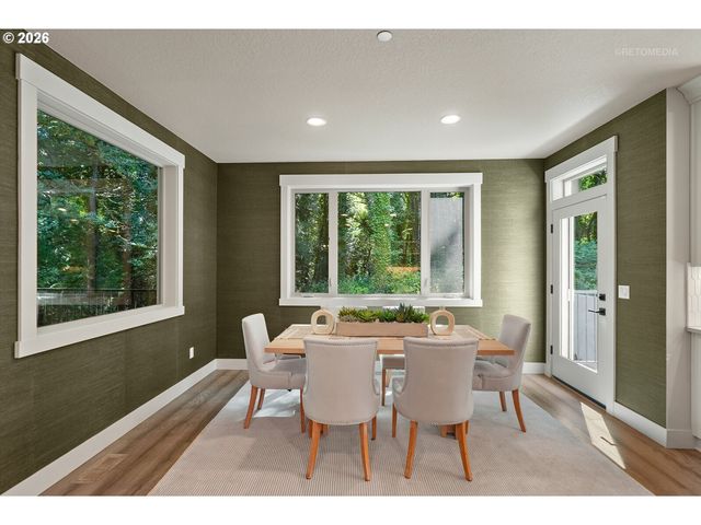 12252 Sw 13TH Ct, Portland, OR 97219