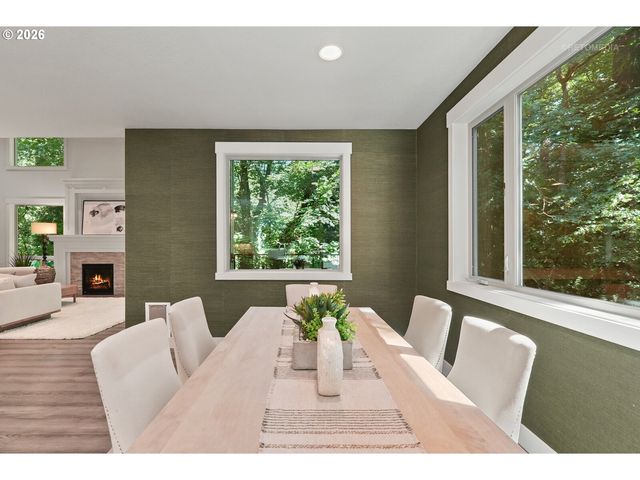 12252 Sw 13TH Ct, Portland, OR 97219