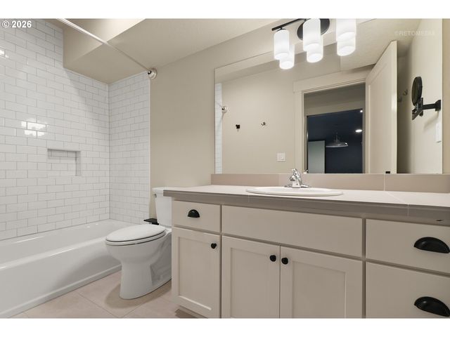 12252 Sw 13TH Ct, Portland, OR 97219