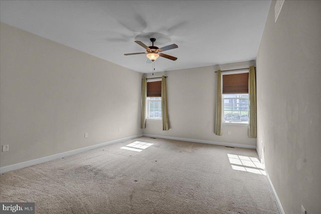 1004 HELM LN, Reading, PA 19605
