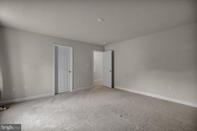 1004 HELM LN, Reading, PA 19605
