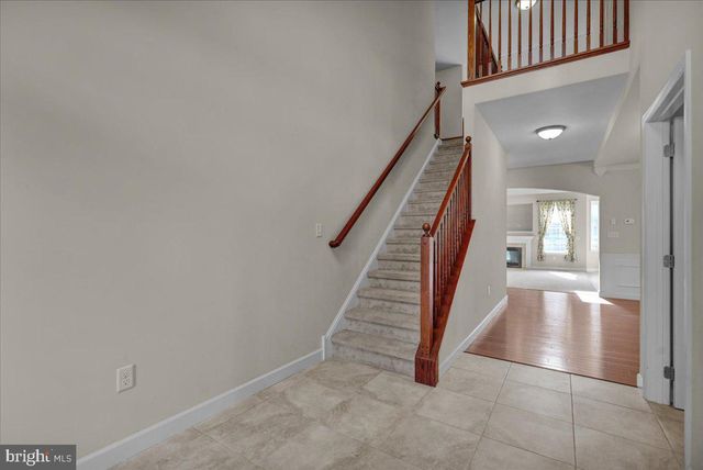 1004 HELM LN, Reading, PA 19605