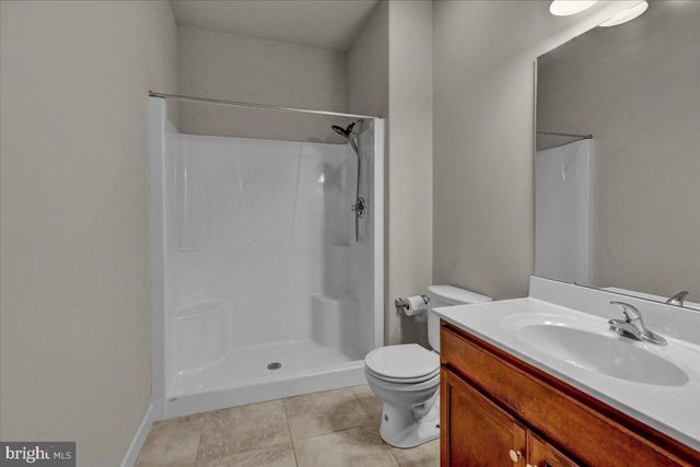 1004 HELM LN, Reading, PA 19605