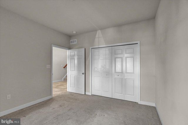 1004 HELM LN, Reading, PA 19605