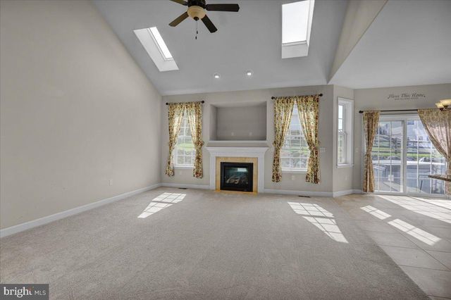 1004 HELM LN, Reading, PA 19605