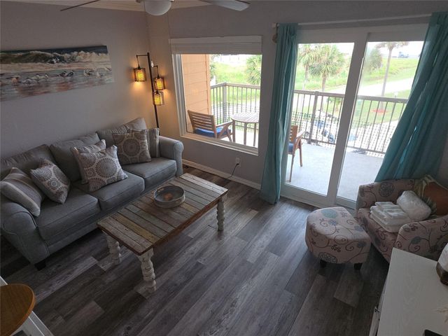 9520 Seawall Boulevard 216, Galveston, TX 77554