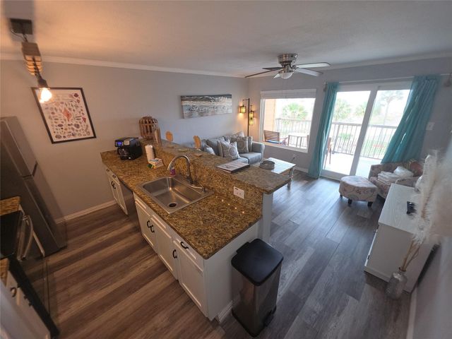 9520 Seawall Boulevard 216, Galveston, TX 77554