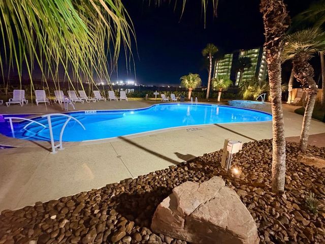 9520 Seawall Boulevard 216, Galveston, TX 77554