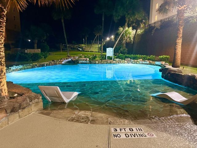 9520 Seawall Boulevard 216, Galveston, TX 77554