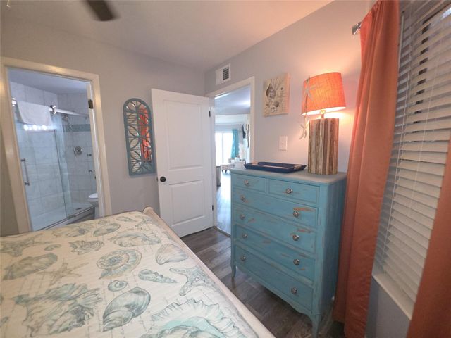 9520 Seawall Boulevard 216, Galveston, TX 77554