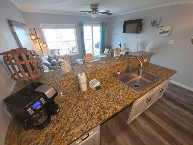9520 Seawall Boulevard 216, Galveston, TX 77554
