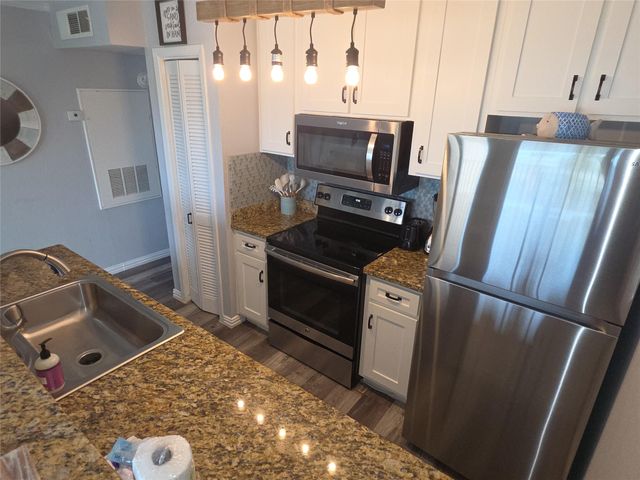 9520 Seawall Boulevard 216, Galveston, TX 77554