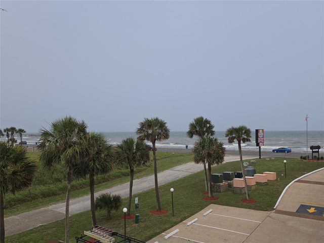9520 Seawall Boulevard 216, Galveston, TX 77554