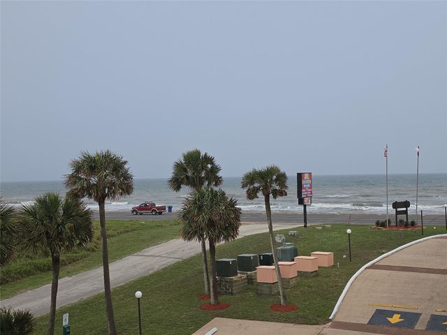 9520 Seawall Boulevard 216, Galveston, TX 77554