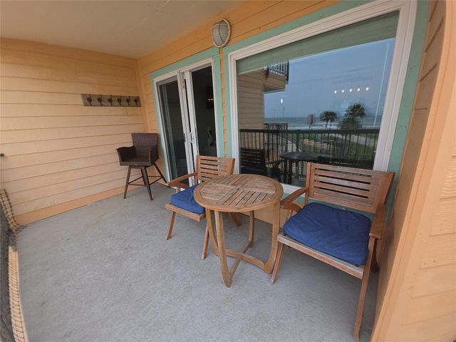 9520 Seawall Boulevard 216, Galveston, TX 77554
