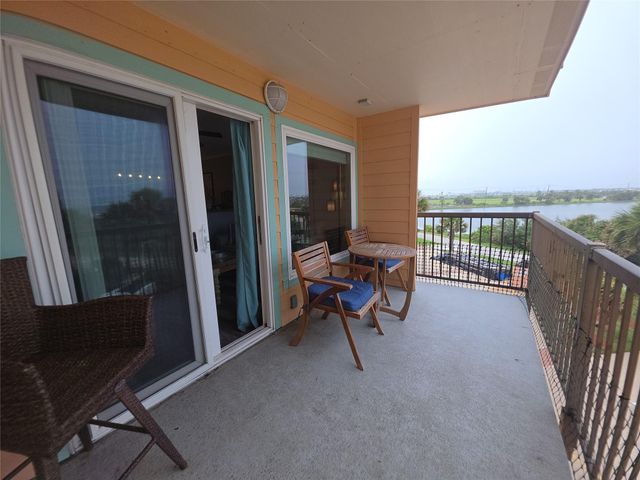 9520 Seawall Boulevard 216, Galveston, TX 77554