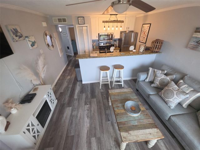 9520 Seawall Boulevard 216, Galveston, TX 77554