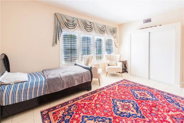 339 California, Arcadia, CA 91006