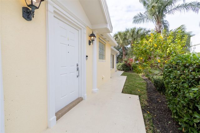 8876 ESTEPONA COURT, Sarasota, FL 34238